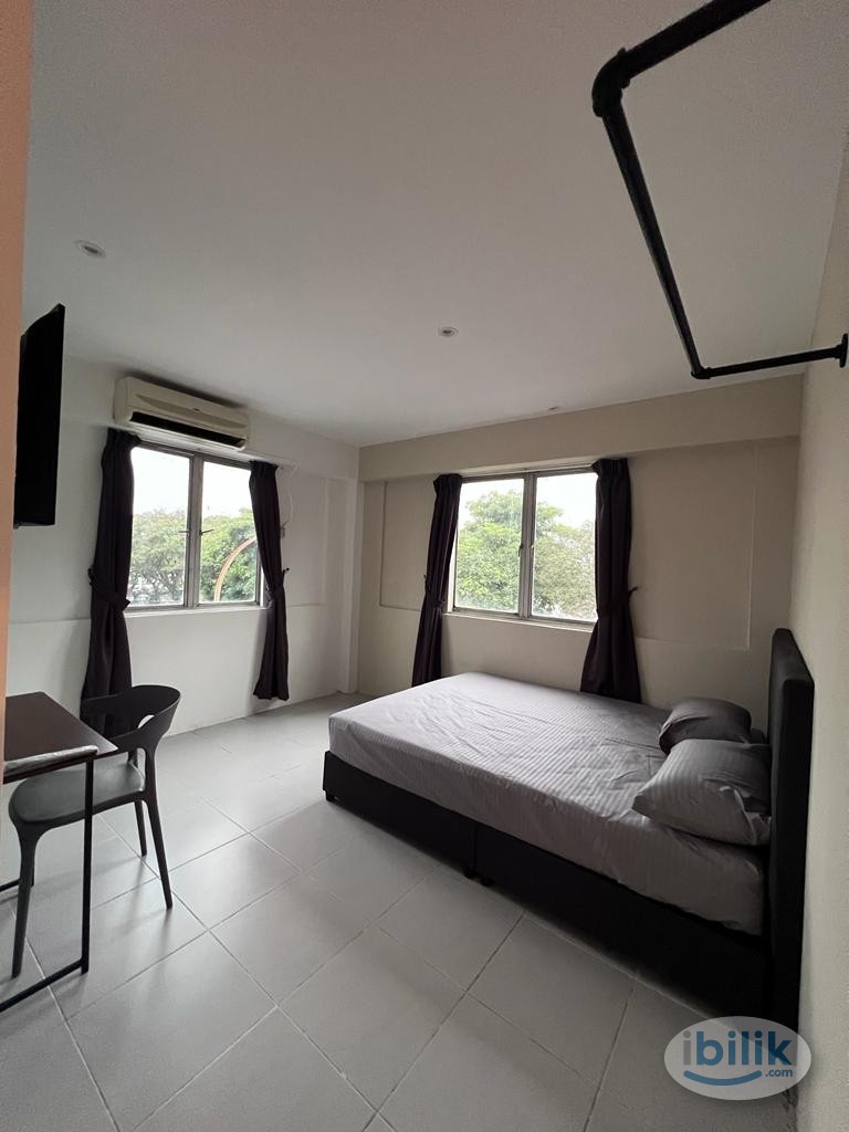 Near LRT Kelana Jaya  🚎 Master Room attach Private Toilet for Rent at SS3 - Image 3