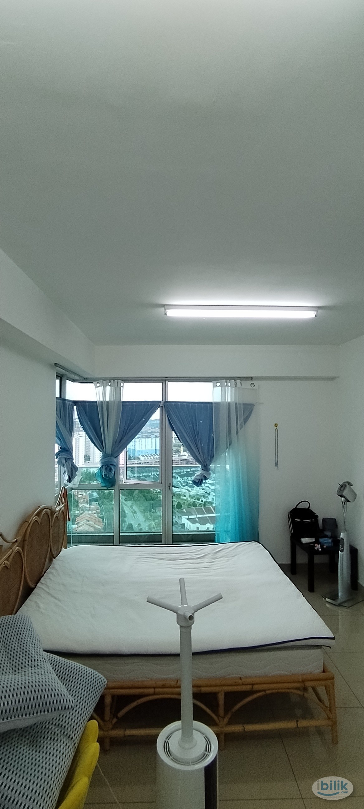 Kiara Residence 2 Master Room to rent, near Awan Besar LRT - Image 1