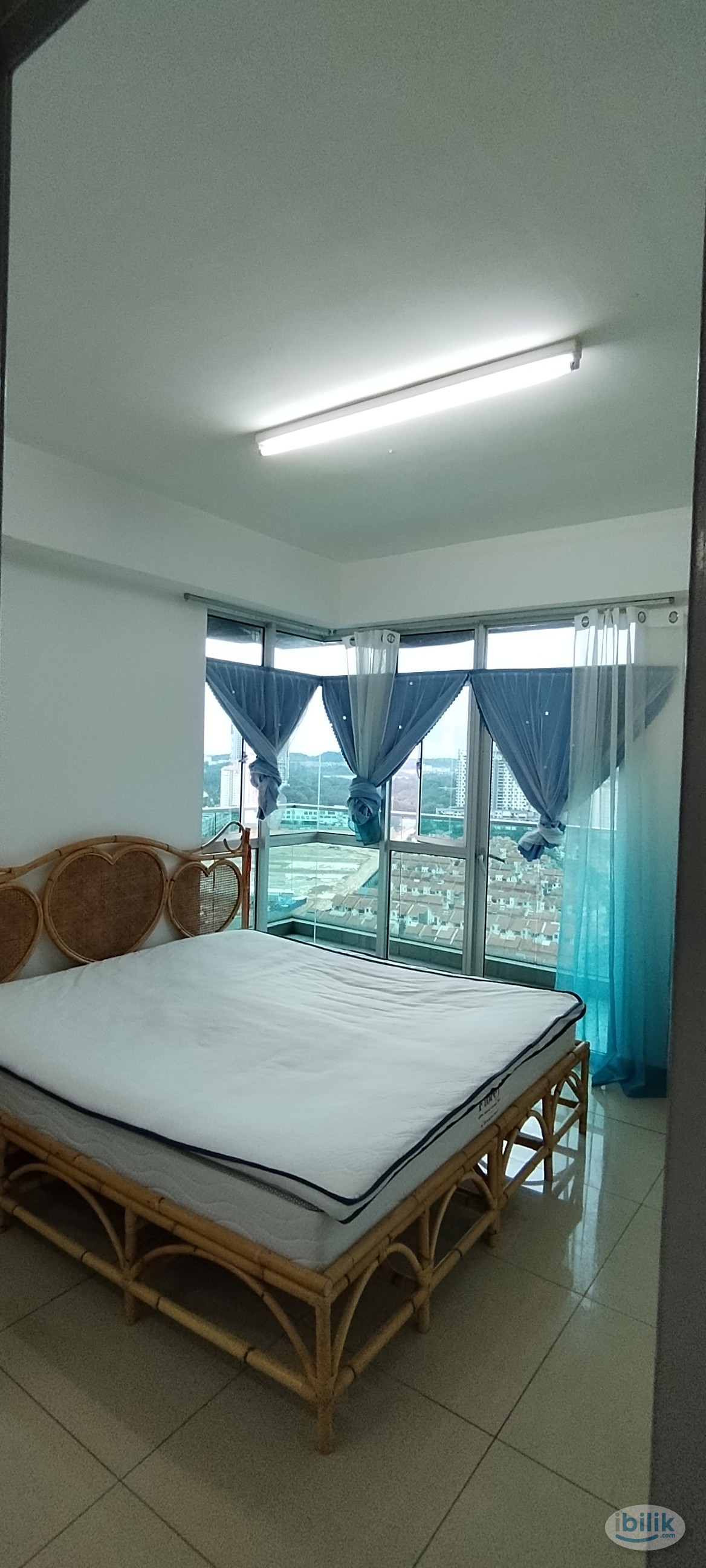 Kiara Residence 2 Master Room to rent, near Awan Besar LRT - Image 3