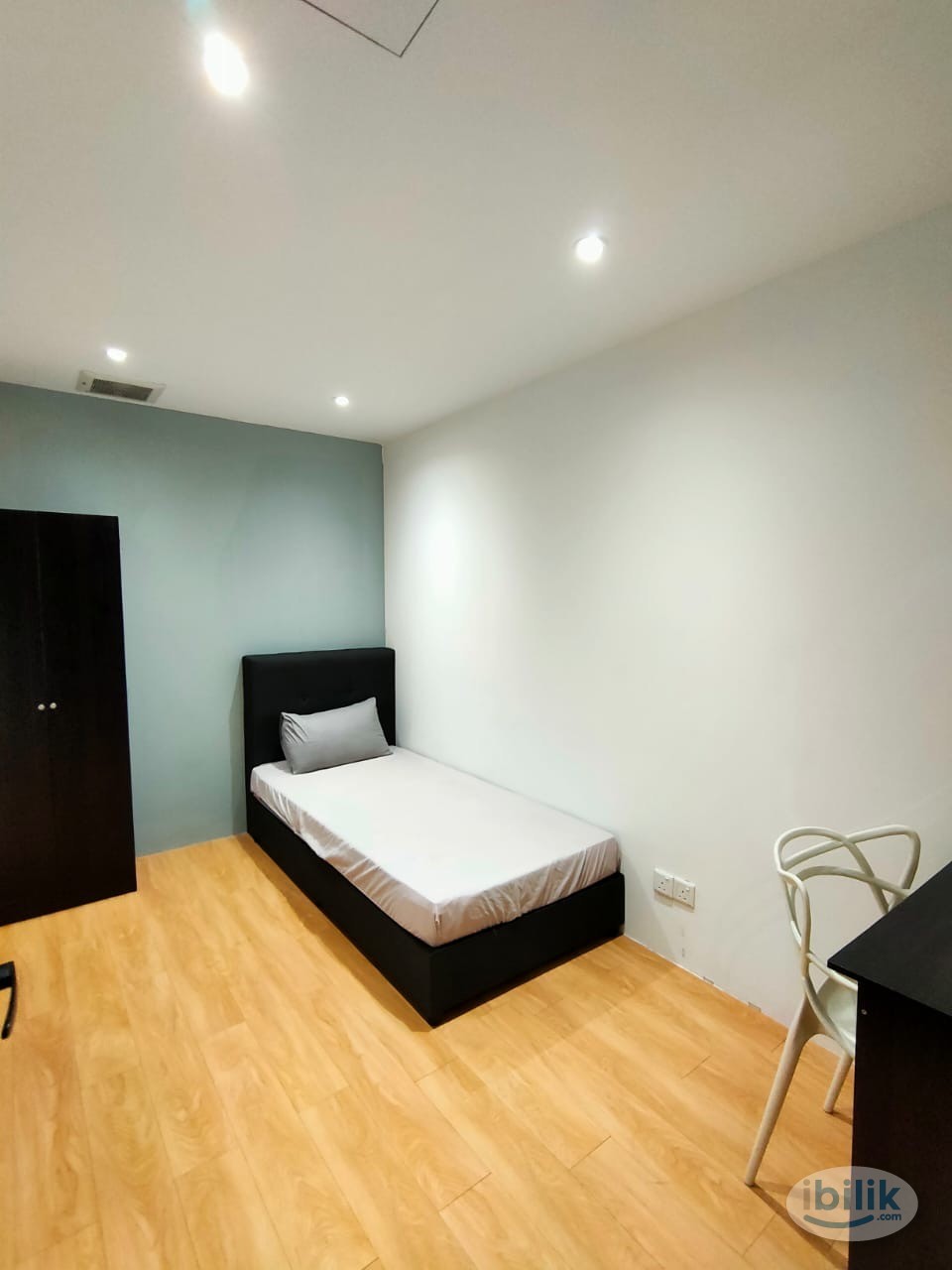 🛌✨ Affordable Room for Rent at PJS 8 Bandar Sunway near Sunway Pyramid 🛍️🛒 - Image 1
