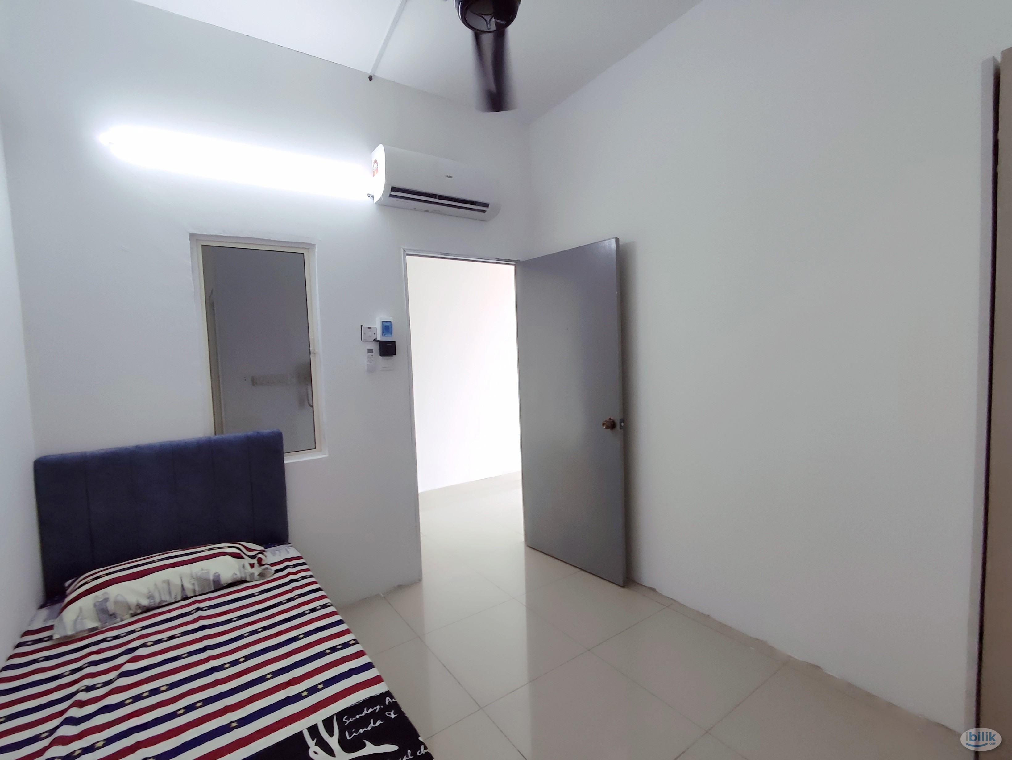 Glomac Centro condo single room for female - Image 4