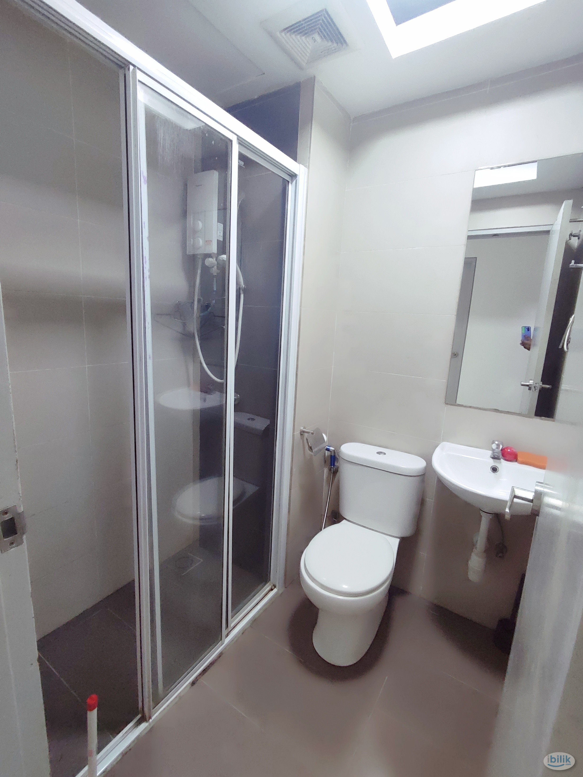 Available female room at glomac Centro - Image 3