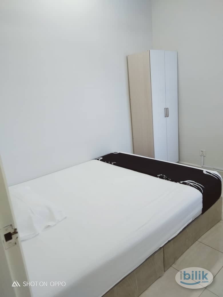Middle room available at Pelangi utama condominium - Image 3