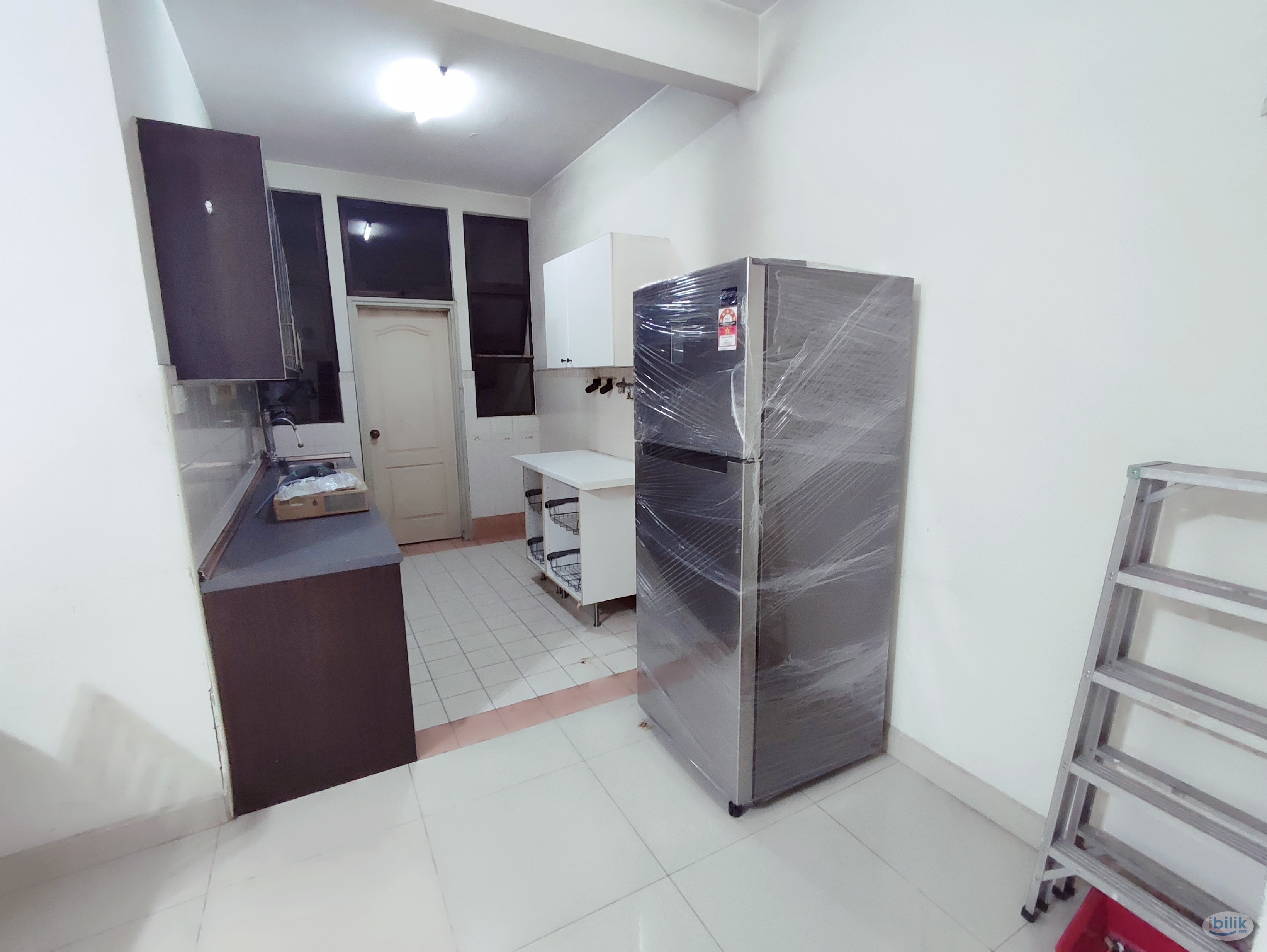 Single room at Pelangi utama condominium - Image 3