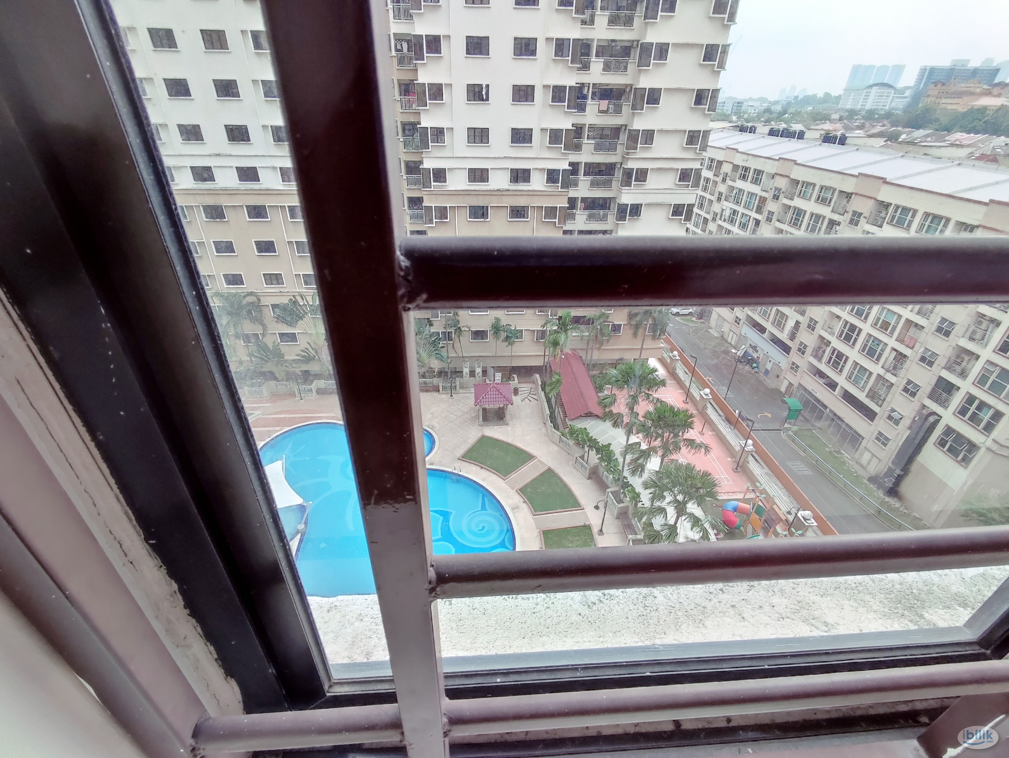 Female Single room at Pelangi utama condominium - Image 4