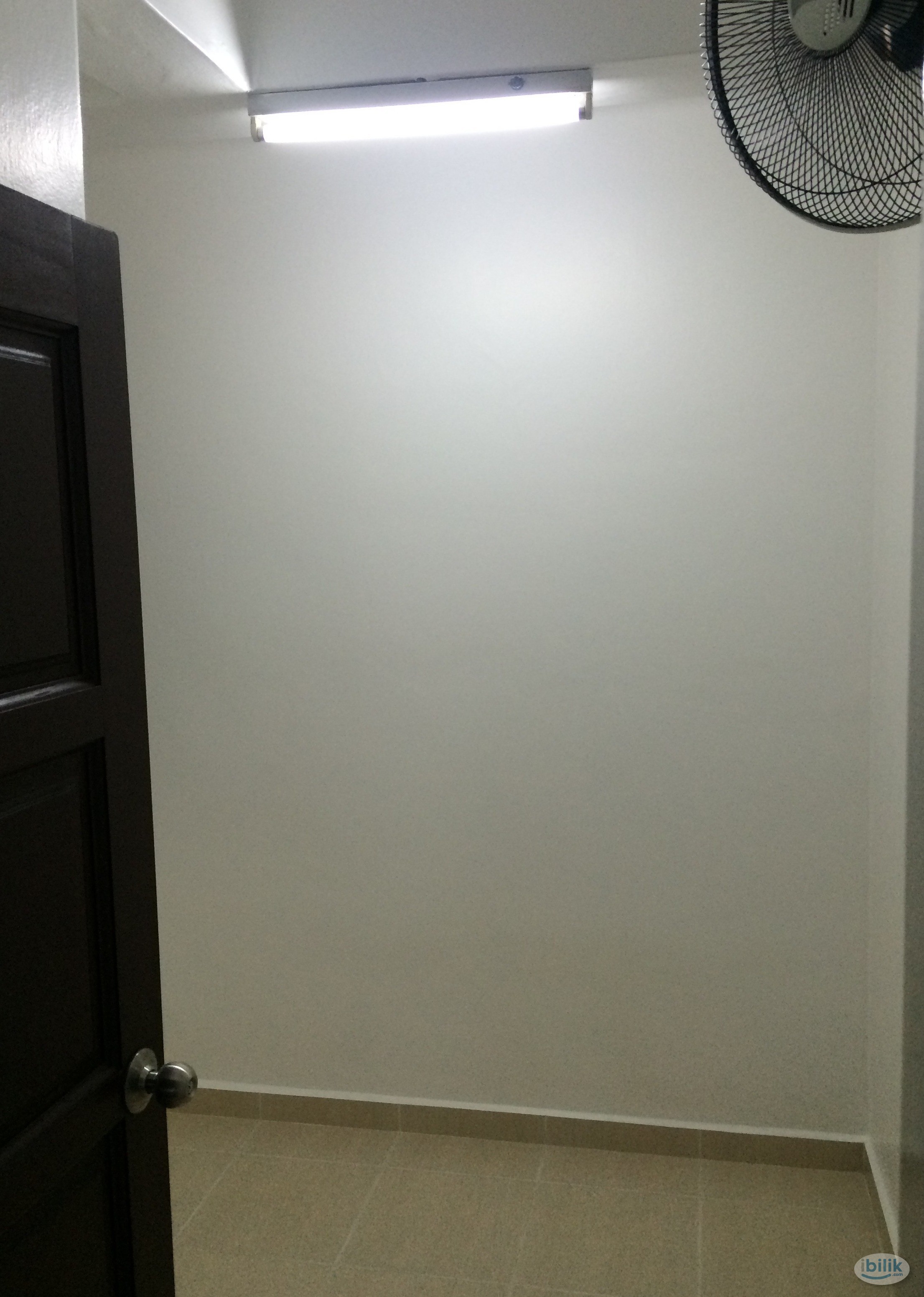 Single Room at Marina Tower, Relau - Image 5