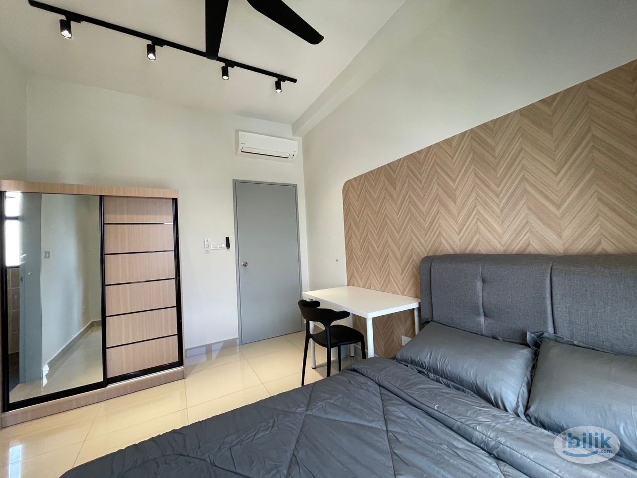Master Room at Platinum Arena Residence, Old Klang Road - Image 4