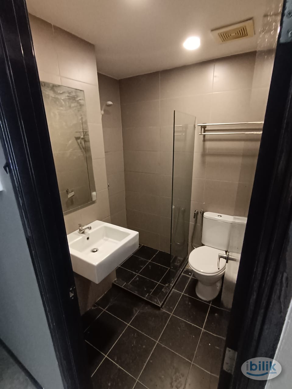 Ramadan Promo 🕌 Zero Deposit Room Rent attach Private Toilet near MRT Maharajalela - Image 5