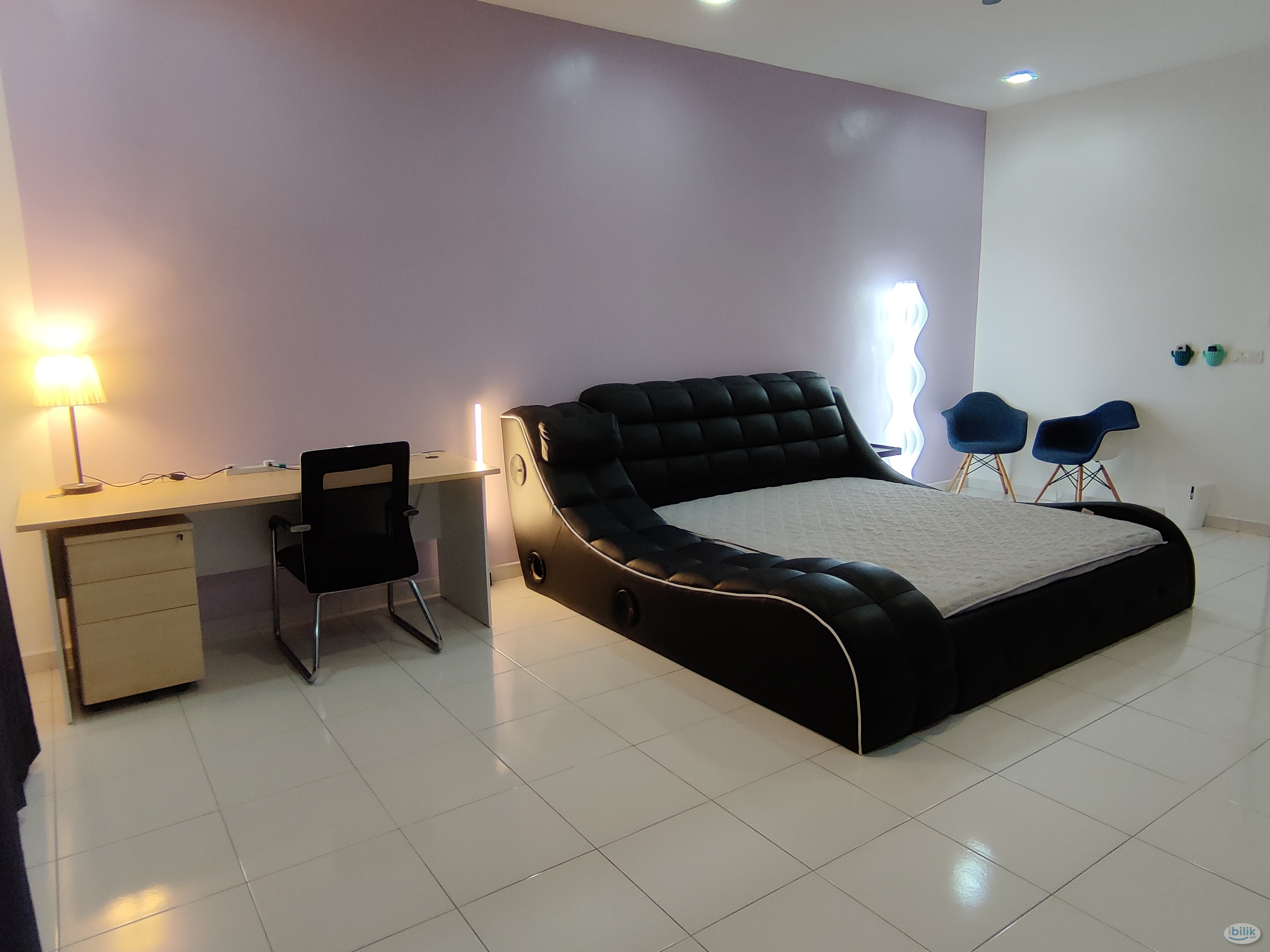 Master Room at Taman Setia Indah 10, Tebrau, Mount Austin - Image 1