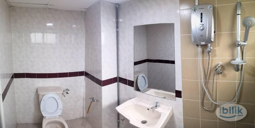 Middle Room at Endah Regal, Sri Petaling - Image 5