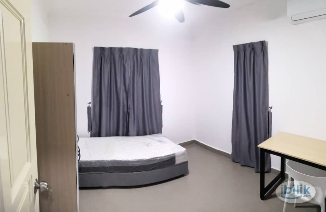 Middle Room at Endah Regal, Sri Petaling - Image 1