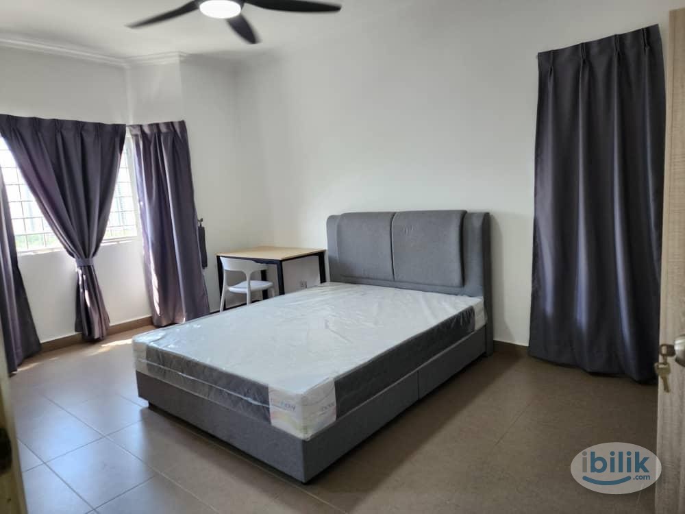Master Room at Endah Regal, Sri Petaling - Image 1