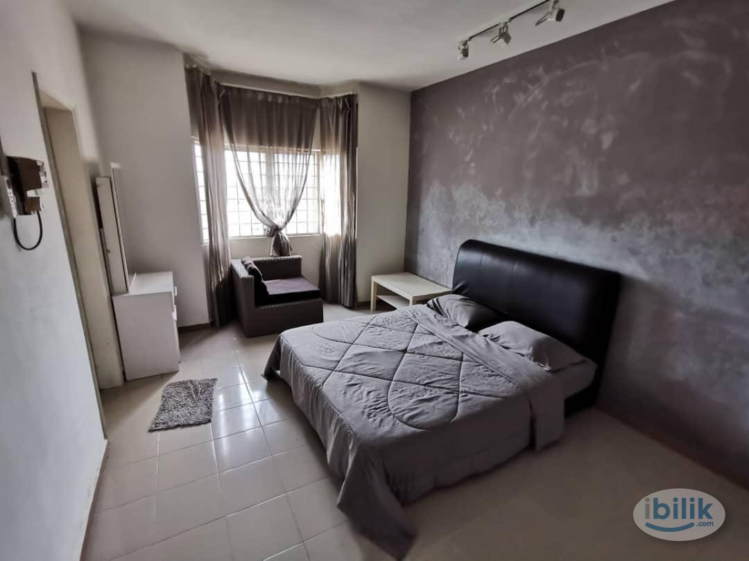 Master Room at Endah Regal, Sri Petaling - Image 2