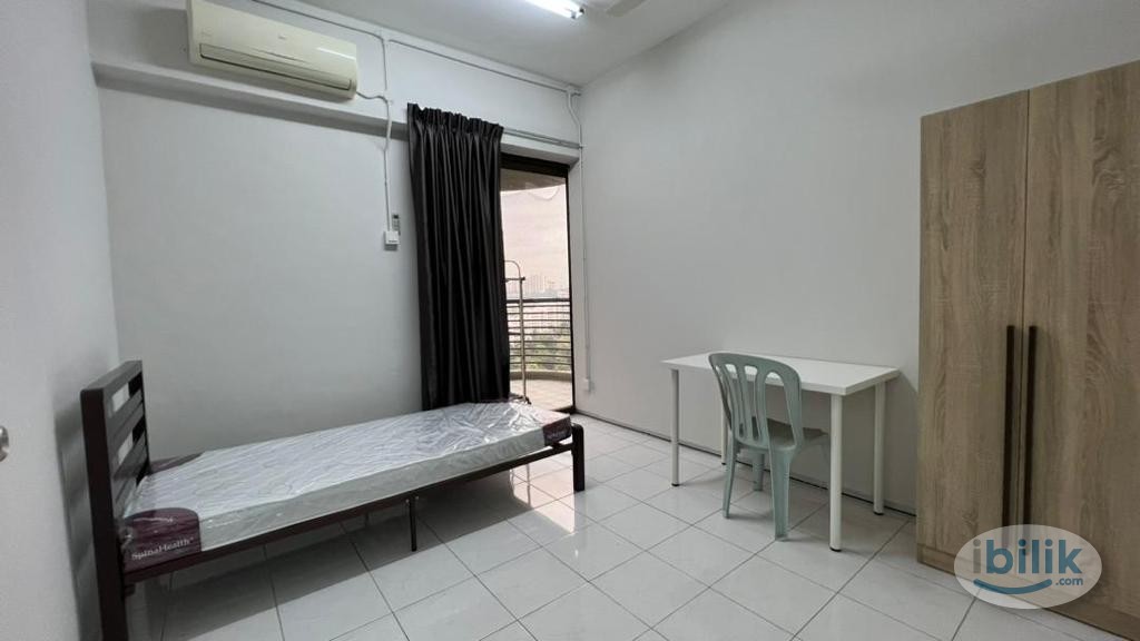 Single Room at Lagoon View, Bandar Sunway - Image 3