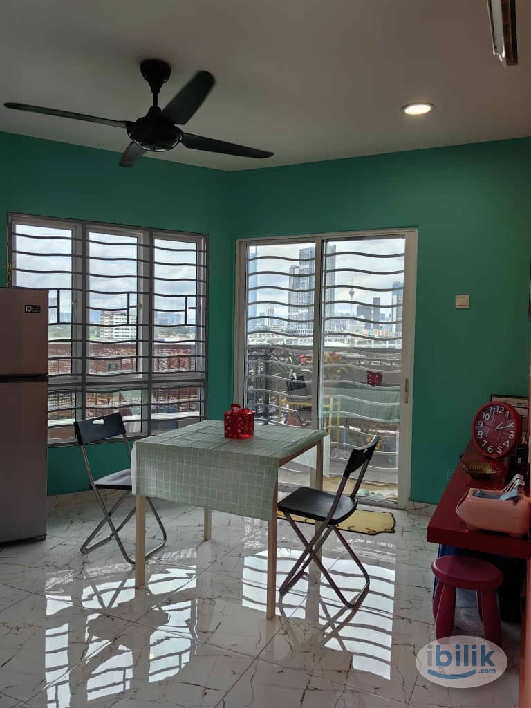 Middle Room at Seri Puteri, Bandar Sri Permaisuri - Image 2