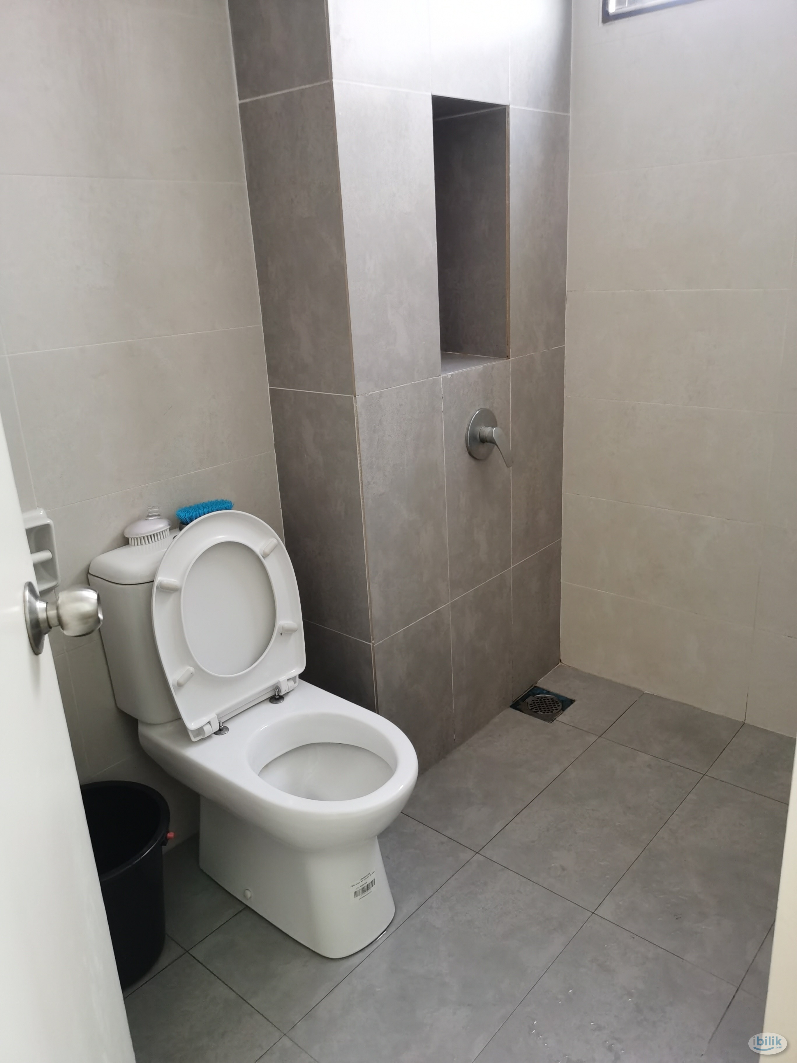 Middle Room at Setia Alam, Shah Alam - Image 4