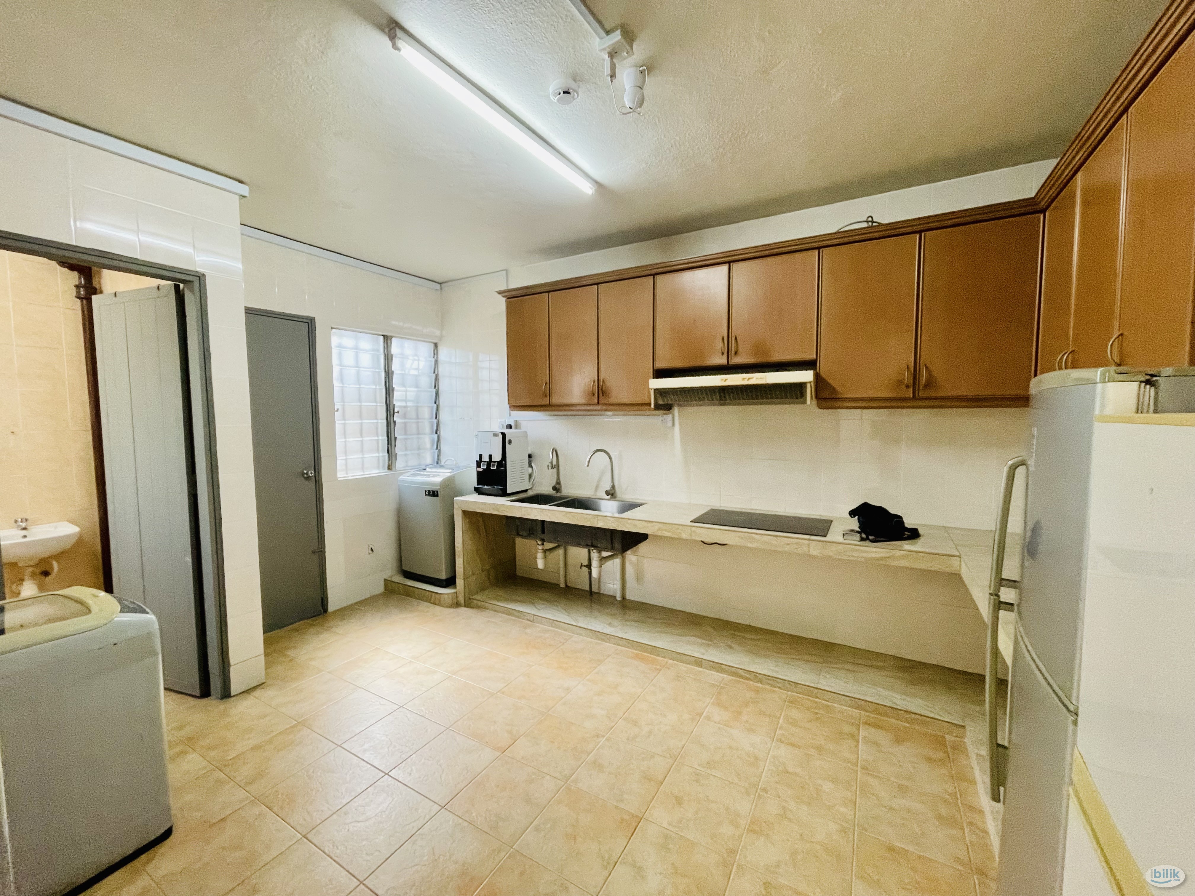 Middle Room For Rent at Bandar Utama, Petaling Jaya - Image 2