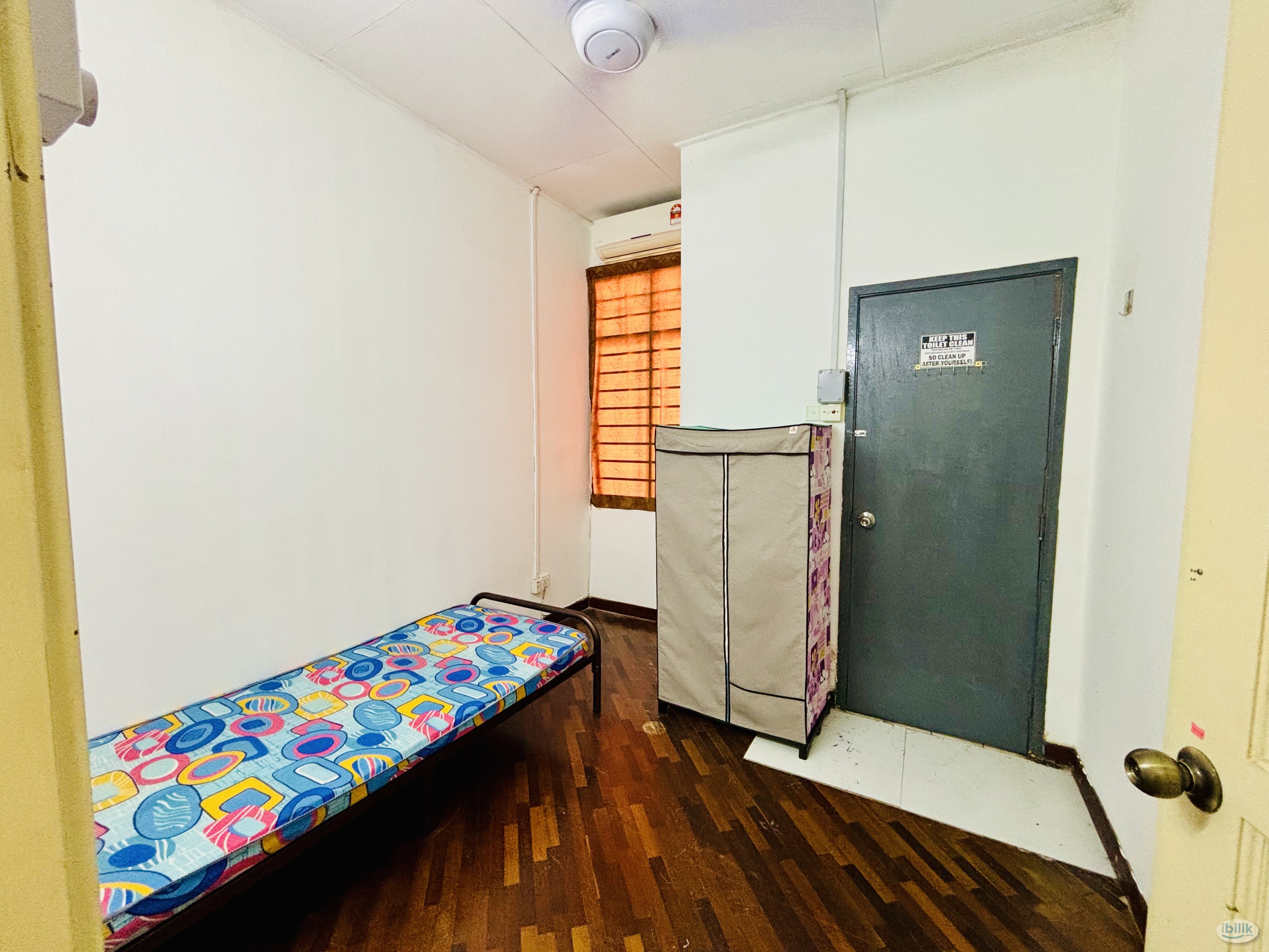 Middle Room at Bandar Puteri Puchong, Puchong - Image 1