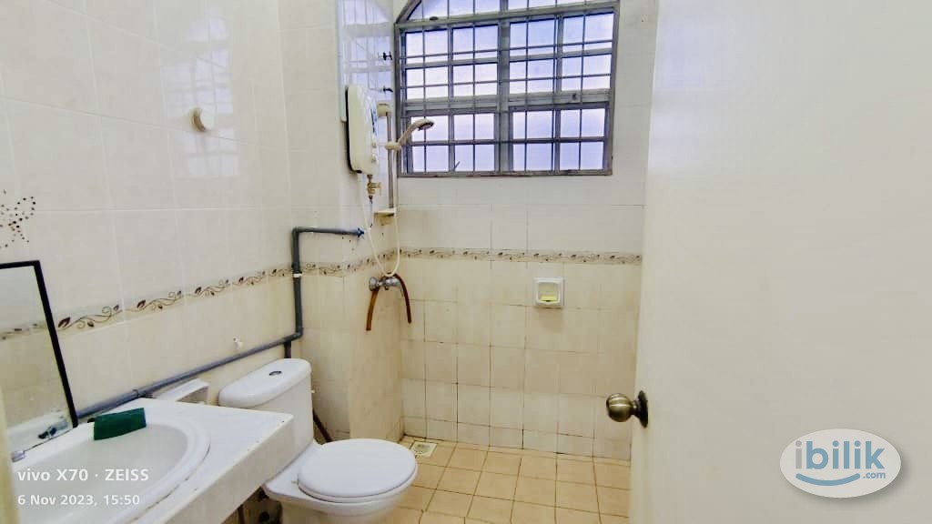Middle Room at Bandar Puteri Puchong, Puchong - Image 3