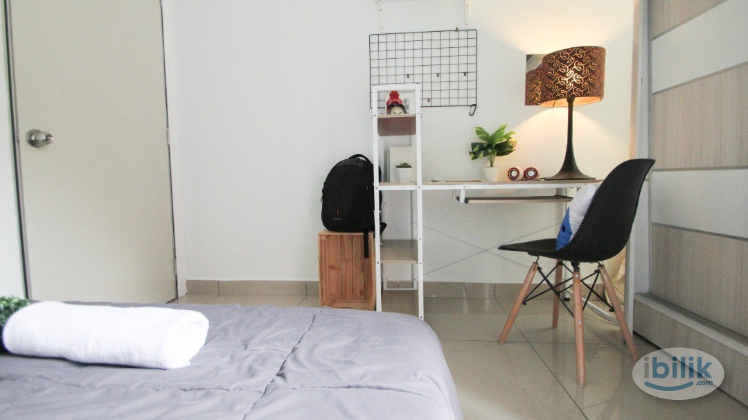 Medium Room with balcony @ Pacific Place, Ara Damansara with balcony, LRT Ara Damansara, Evolve Mall, Jaya Grocer,  Kela - Image 3