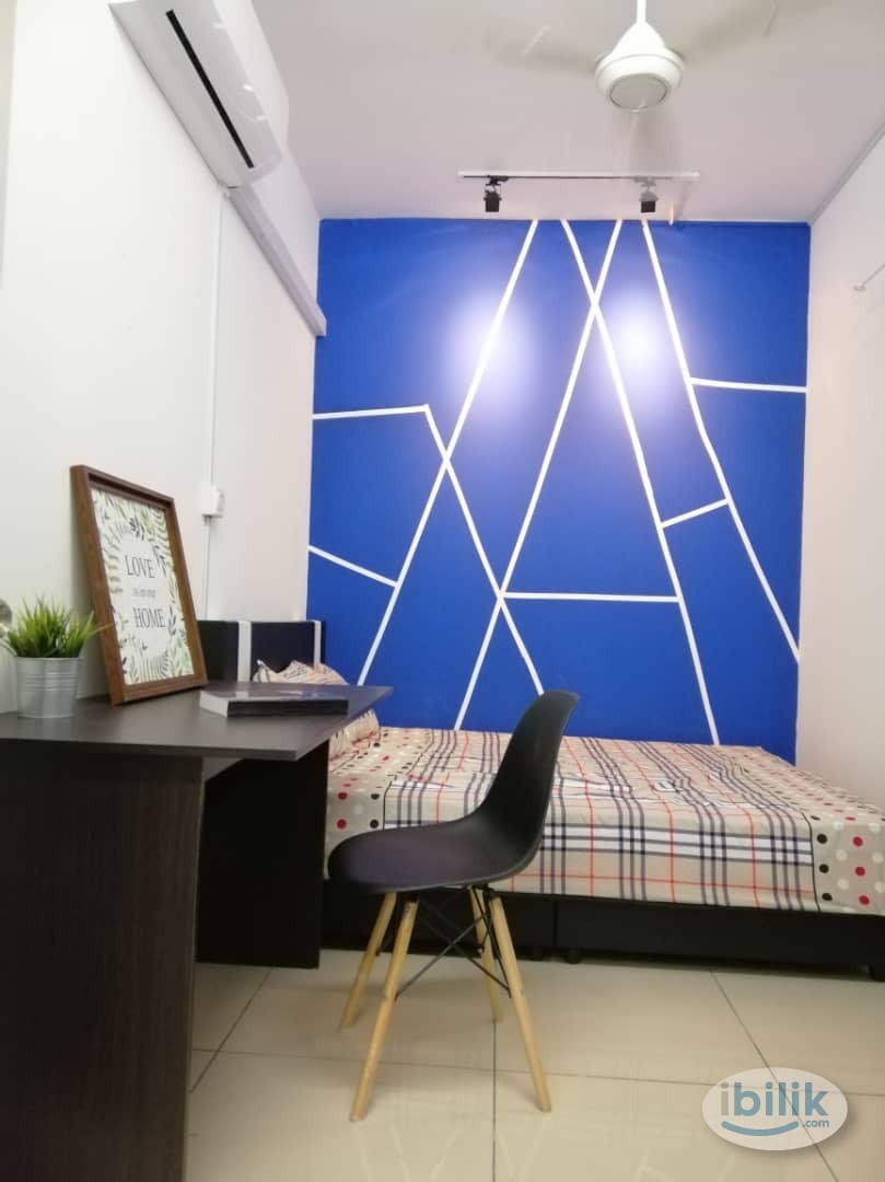 5 min walk to LRT Ara Damansara Medium Room at Pacific Place Evolve Concept Mall, Jaya Grocer, LRT Kelana Jaya Line, LRT - Image 1