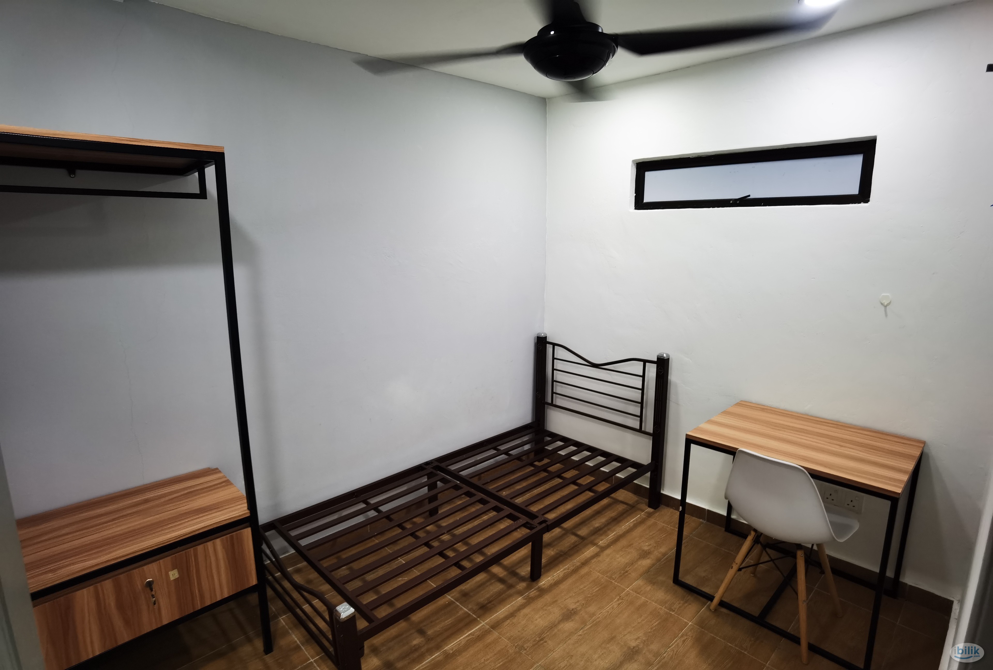 Middle Room at Taman Bunga Raya, Setapak - Image 1