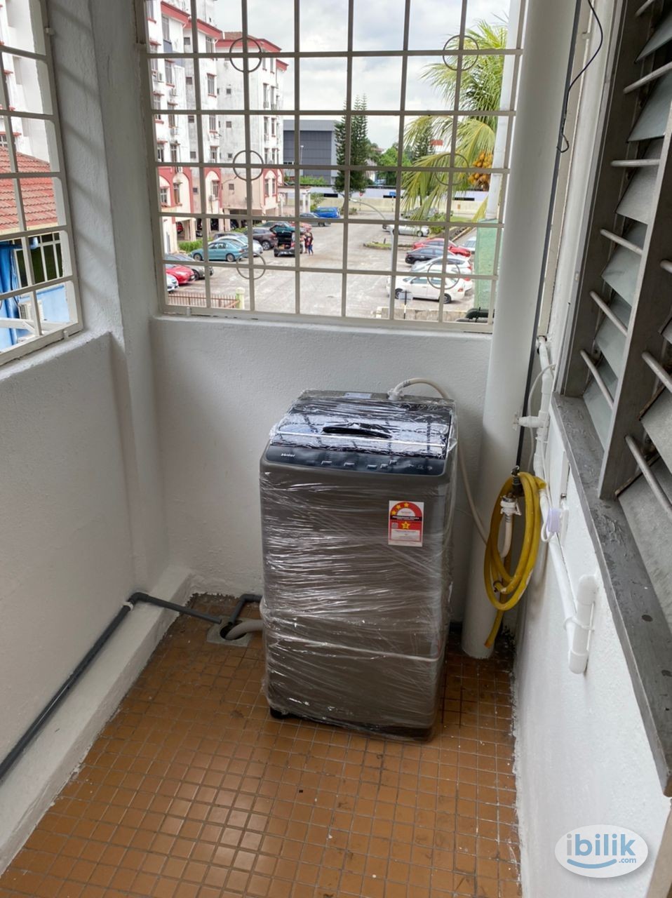 [Female Only / Low deposit] Middle Room at Goodyear Court 10a, USJ 14 - Walking distance to LRT Wawasan - Image 4