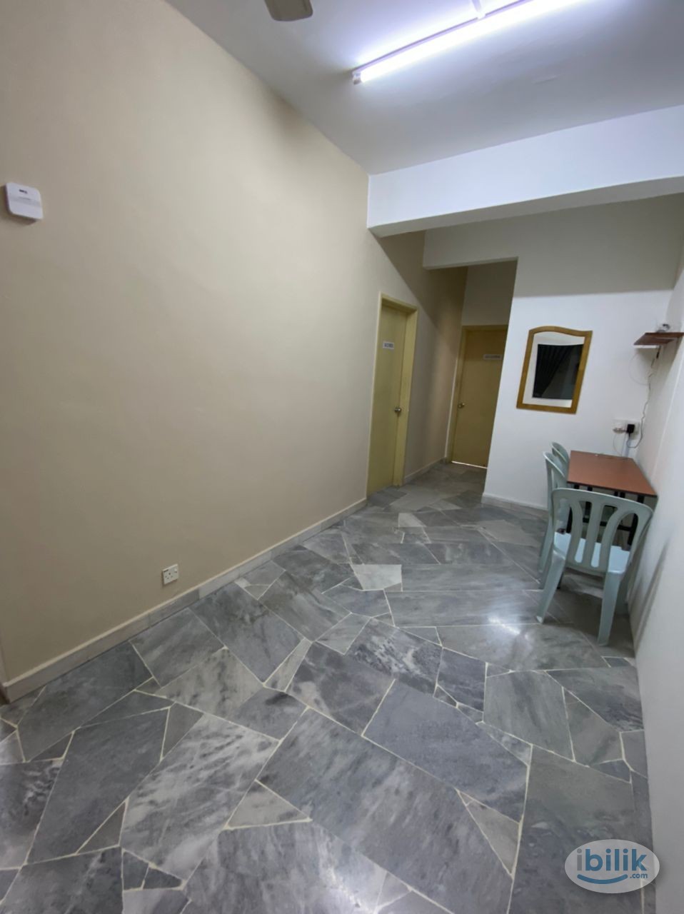 [Female Only / Low deposit] Middle Room at Goodyear Court 10a, USJ 14 - Walking distance to LRT Wawasan - Image 5