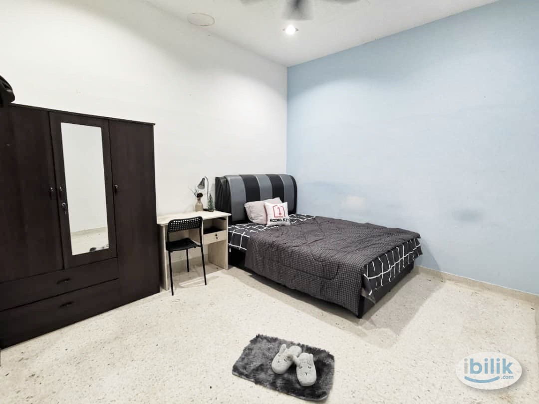 Master Room for rent at SS2, Petaling Jaya, The Hub, Damansara Intan - Image 1