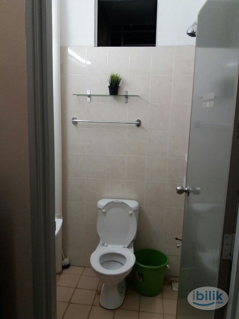 Single Room at Bandar Putra Permai, Seri Kembangan - Image 2