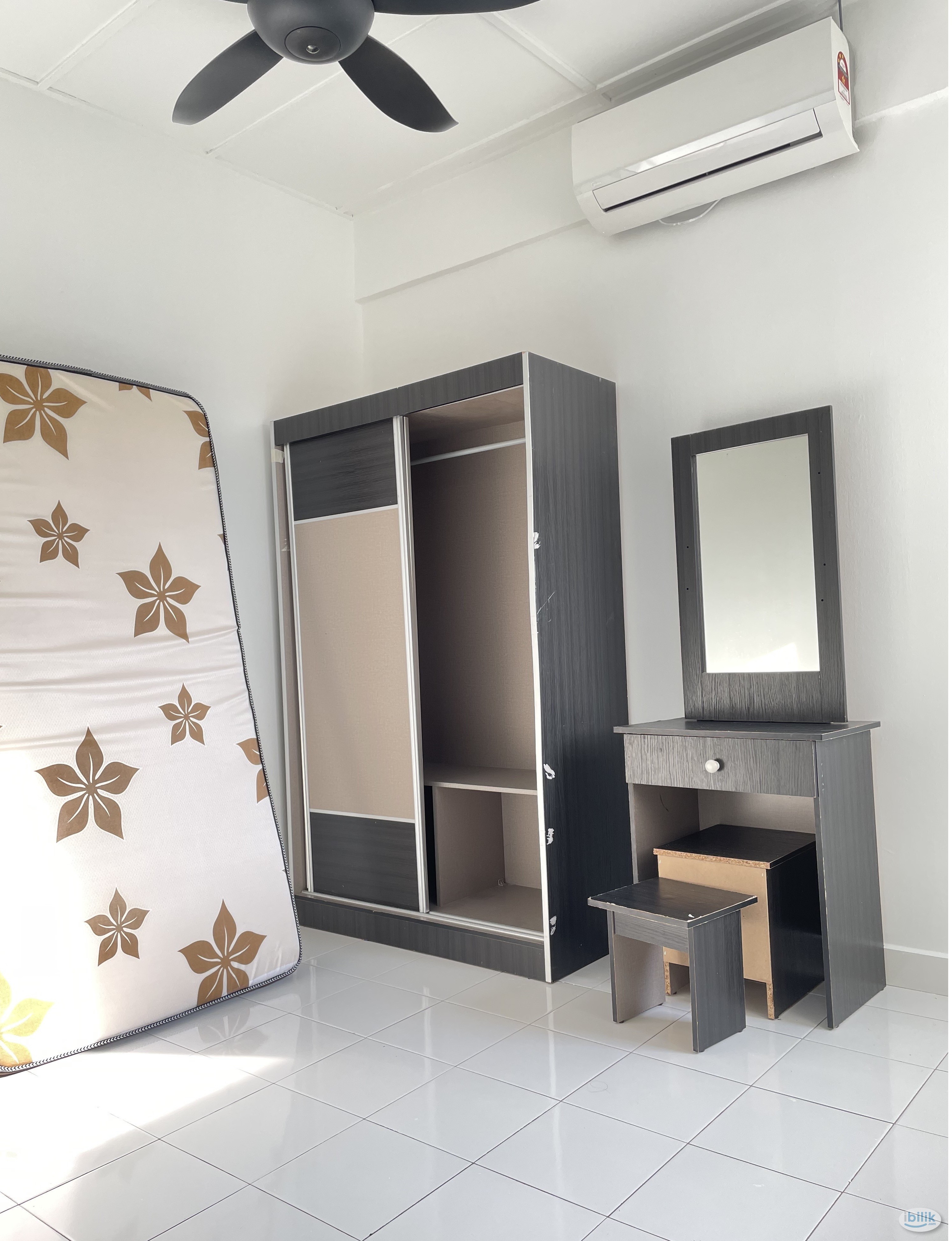 middle small Room at Puncak Seri Kelana, Ara Damansara (Block 5[near guard house]) - Image 1