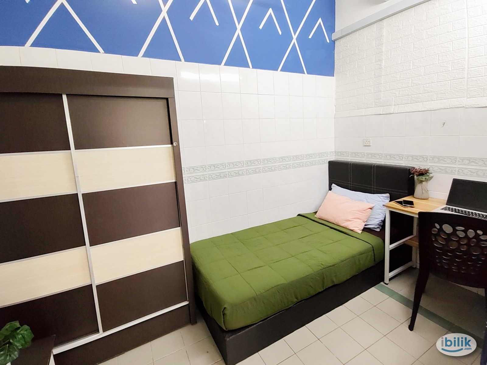 NEAR TAYLOR 2 Fully-Furnished Single room with window and AC at Subang Bestari - Image 1