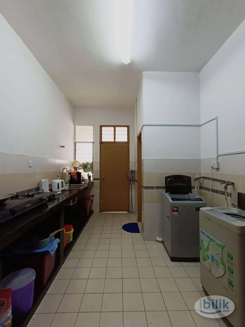 Female Unit near IOI LRT 🚋 Bilik Sewa Low Depo @ Bandar Puchong Jaya - Image 2
