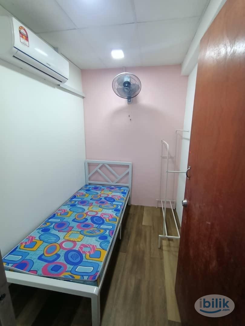 Female Unit near IOI LRT Station 🚋 Bilik Sewa at Bandar Puchong Jaya - Image 1