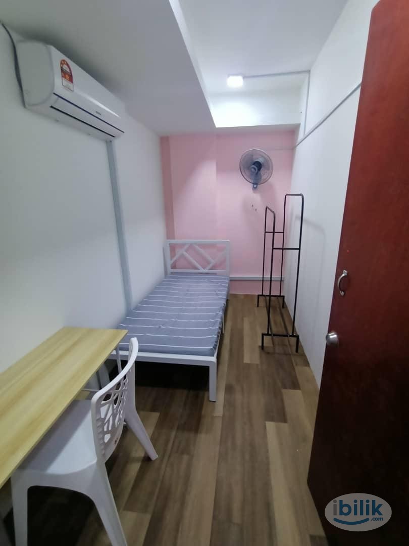 Female Unit Room + Air-Cond for Rent near to IOI Puchong Jaya LRT station 🚶 - Image 1