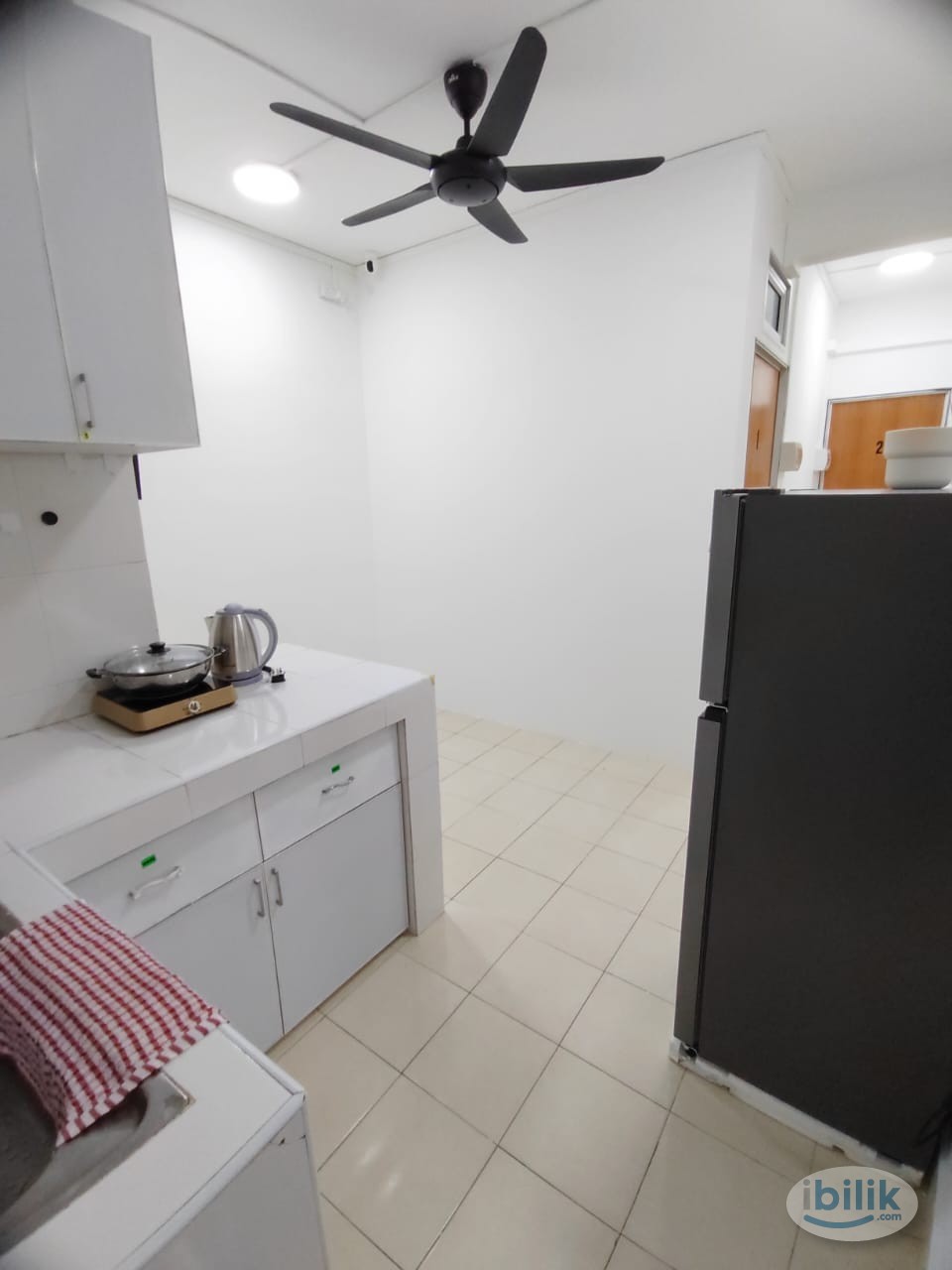 15 min drive to Subang Airport Medium Room @ Seri Atria Apartment at Subang Bestari Medium Room, Help 2 Subang , fully f - Image 4