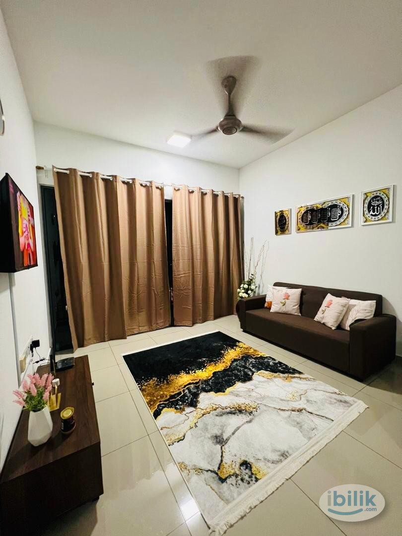 Master Room at Almyra Residences, Bandar Puteri Bangi - Image 1