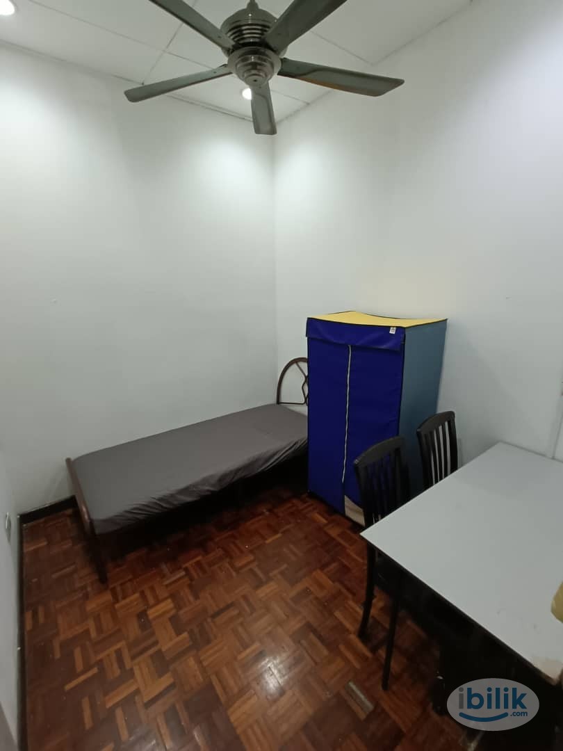 One Month Deposit Only 😄 Single Room in Taman Megah Mas with Free WIFI 📶 - Image 2