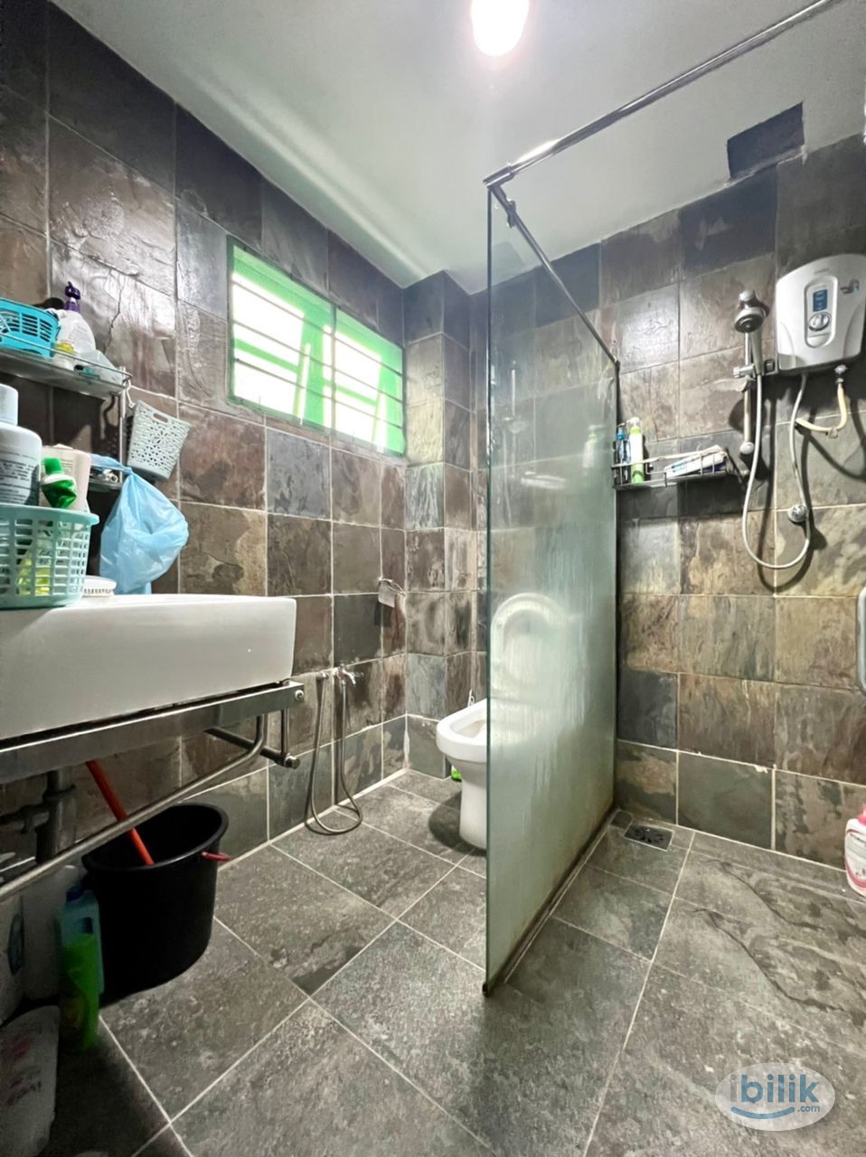 Low Depo ❗ Middle Room for Rent in Taman Megah Mas Kelana Jaya - Image 4