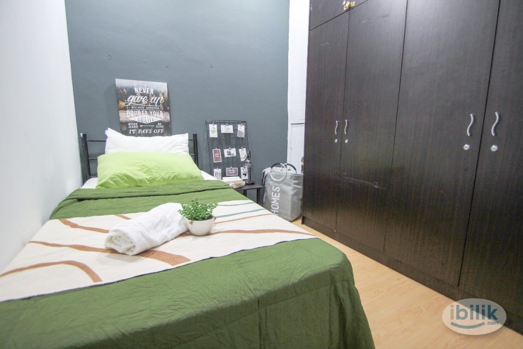 Near Strand Mall Single Room at The Strand, Kota Damansara, MRT Surian, NSK Giant KD, TGV Mall, Sunway Nexis and Gizza,  - Image 1