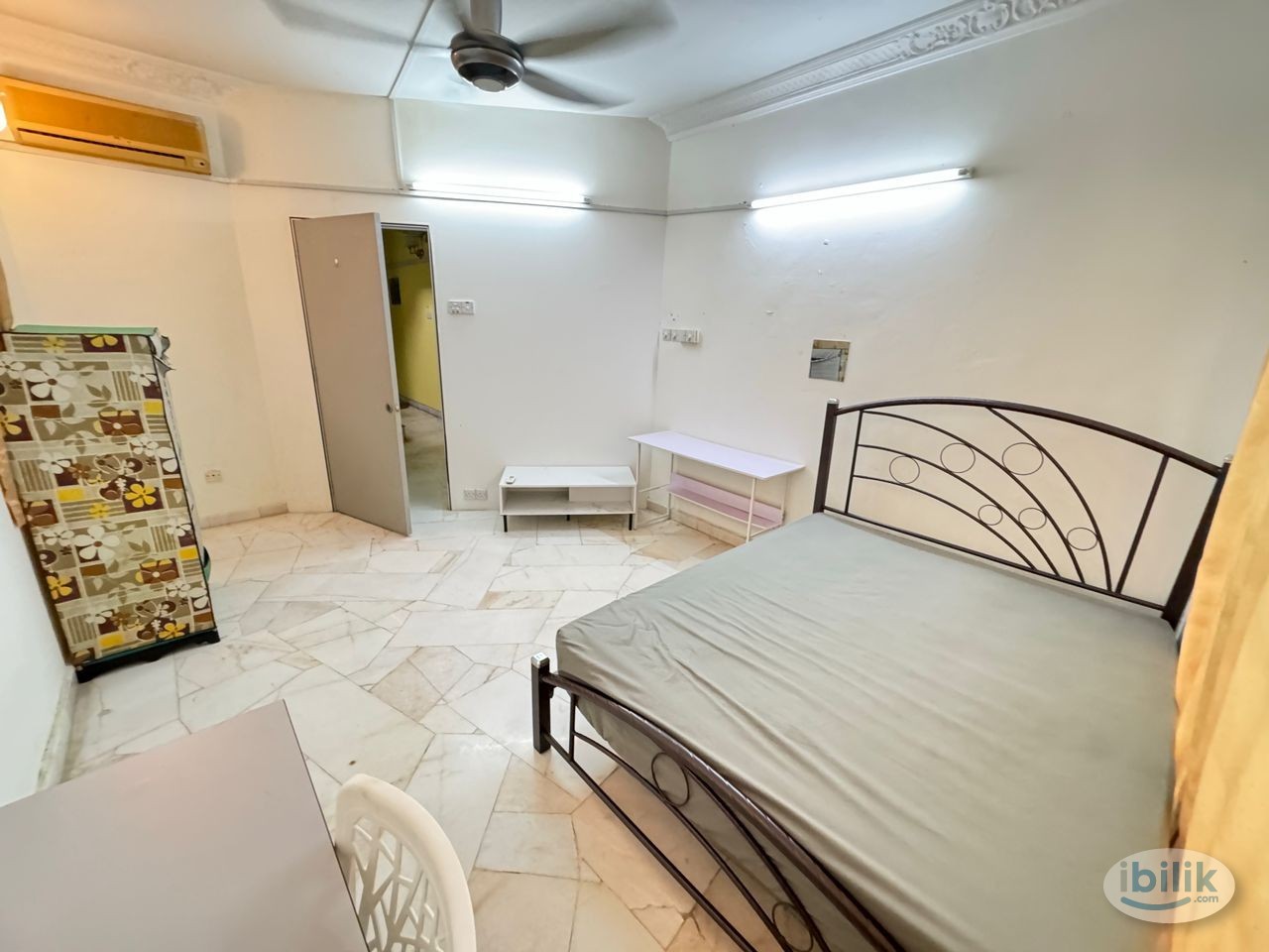 💥PRIME LOCATION 💥 2 Mins Walk to KPMG Tower & First Avenue 🚶Queen Size Bed Room with Aircond @ BU 2, Bandar Utama🚉 Nearb - Image 1