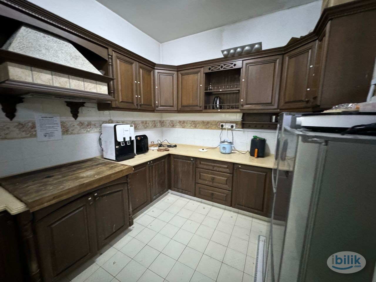 💥PRIME LOCATION 💥 2 Mins Walk to KPMG Tower & First Avenue 🚶Queen Size Bed Room with Aircond @ BU 2, Bandar Utama🚉 Nearb - Image 4
