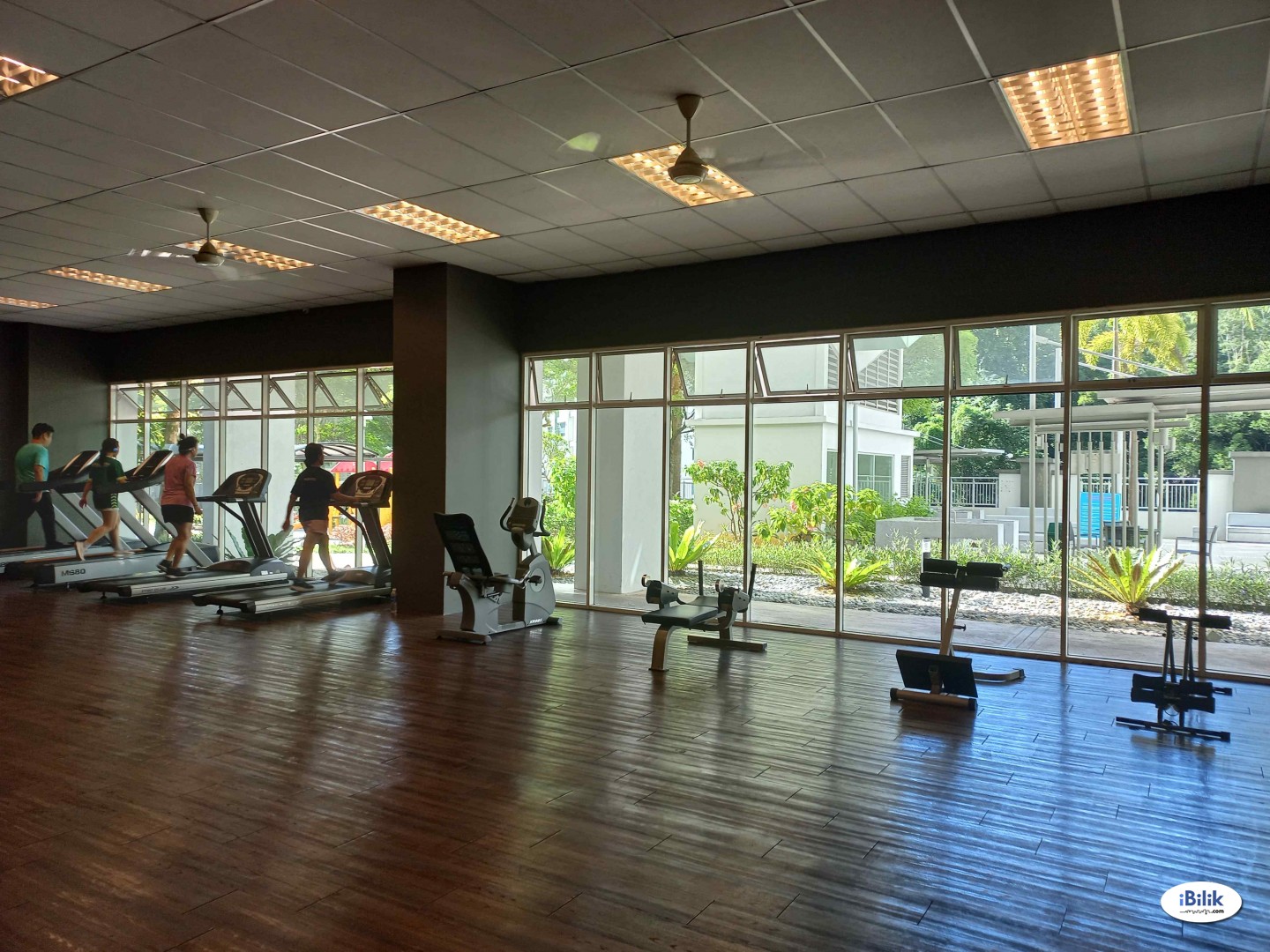 *no partition* female middle room msq condo - Image 3