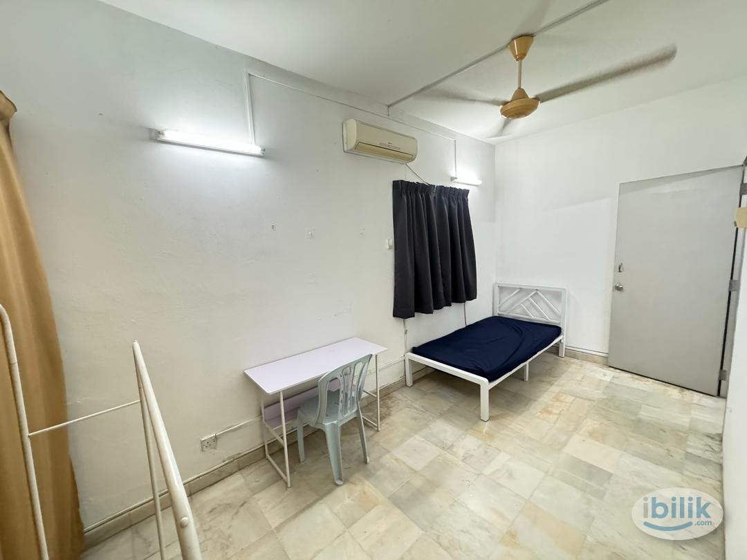 8 Mins walk to Centrepoint Bandar Utama 🏠 Single Room with Aircond at BU 1 , Petaling Jaya🏠 Nearby One Utama, KPMG Tower - Image 1