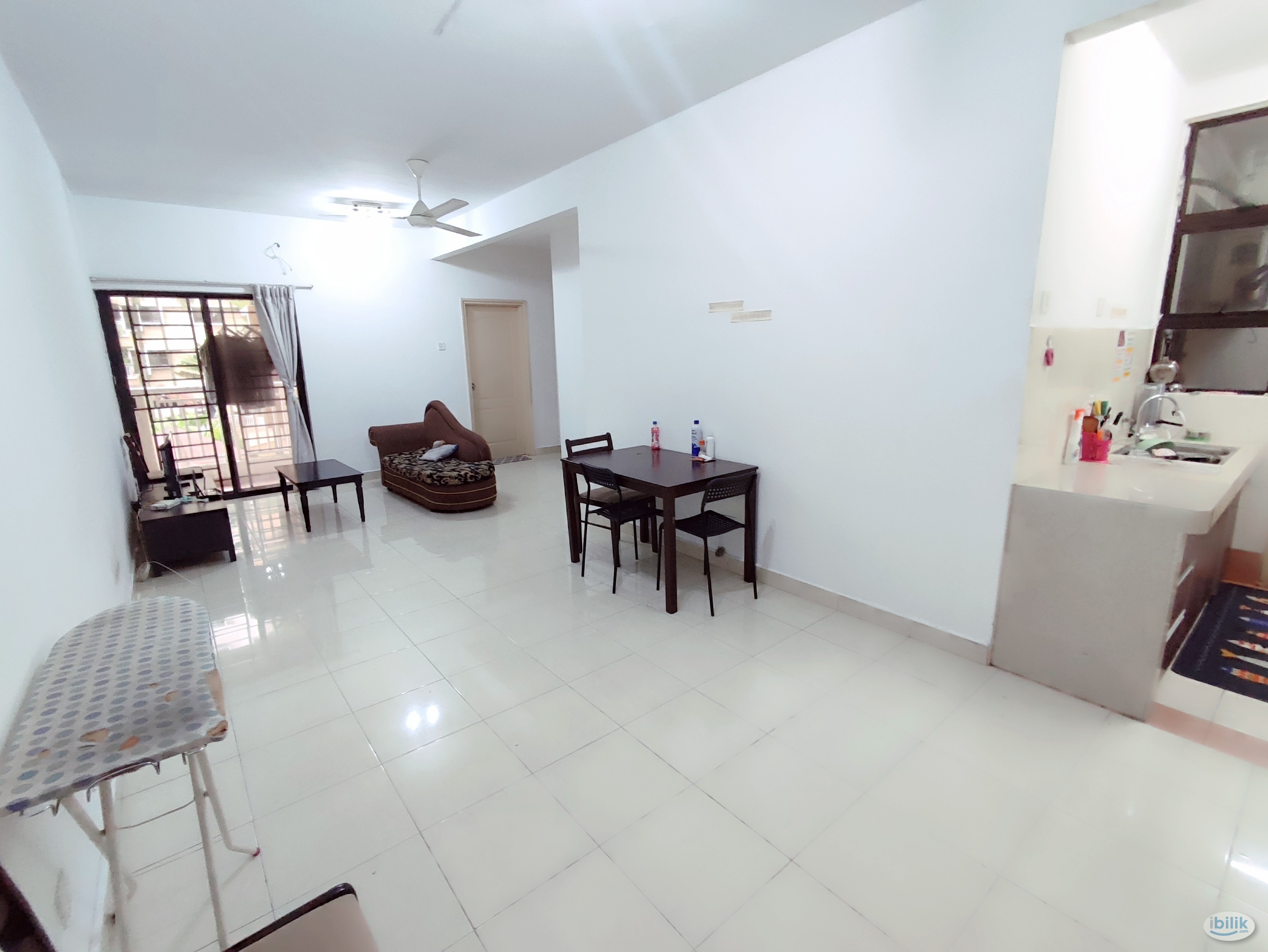 Female single room at Pelangi utama condominium - Image 2