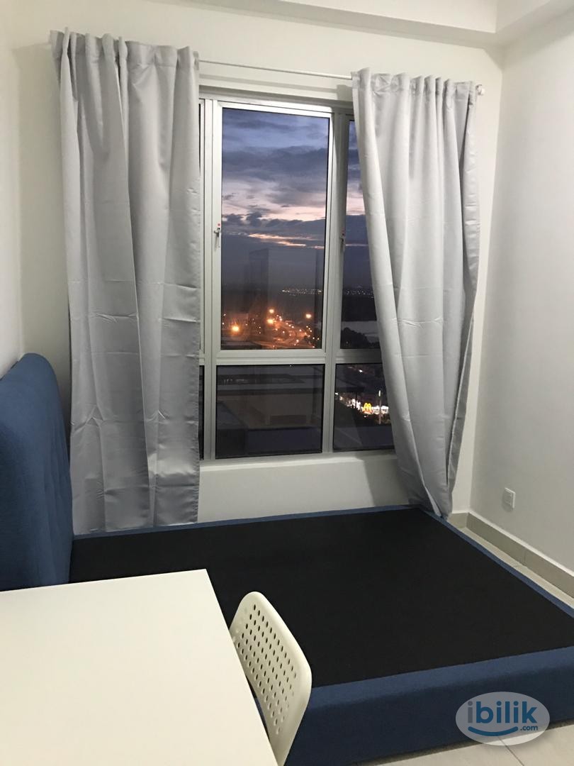 Middle Room at BSP 21, Bandar Saujana Putra - Image 1