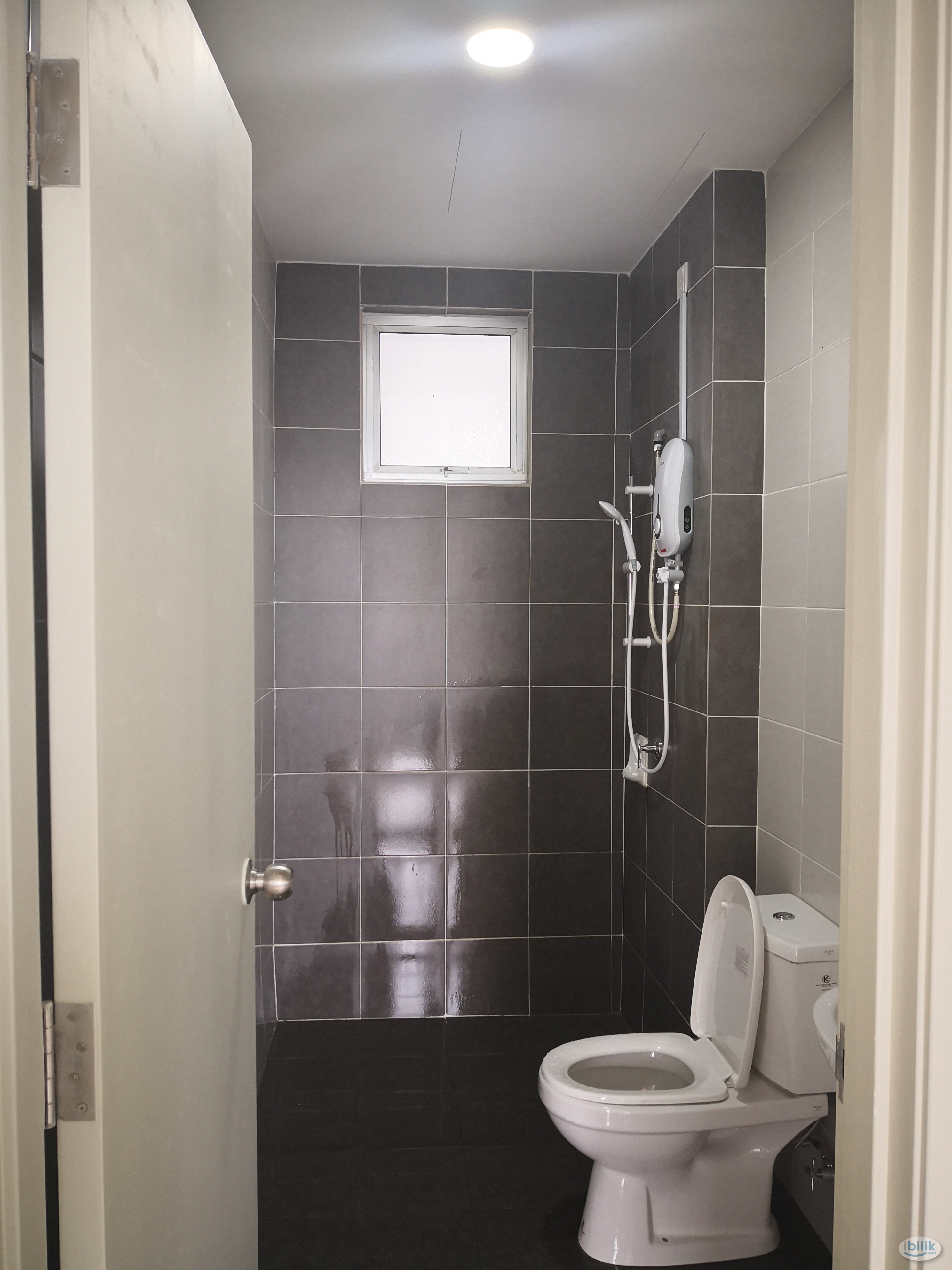 Middle Room at BSP 21, Bandar Saujana Putra - Image 3