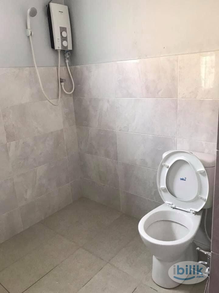 Female Master Room For Rent @ Eastern Garden, Teluk Intan - Image 3