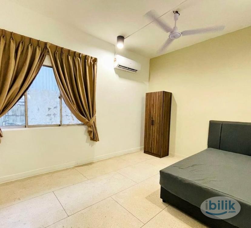 🛌Common Room🚶Walking Distance To CIQ💰Low Deposit - Image 1