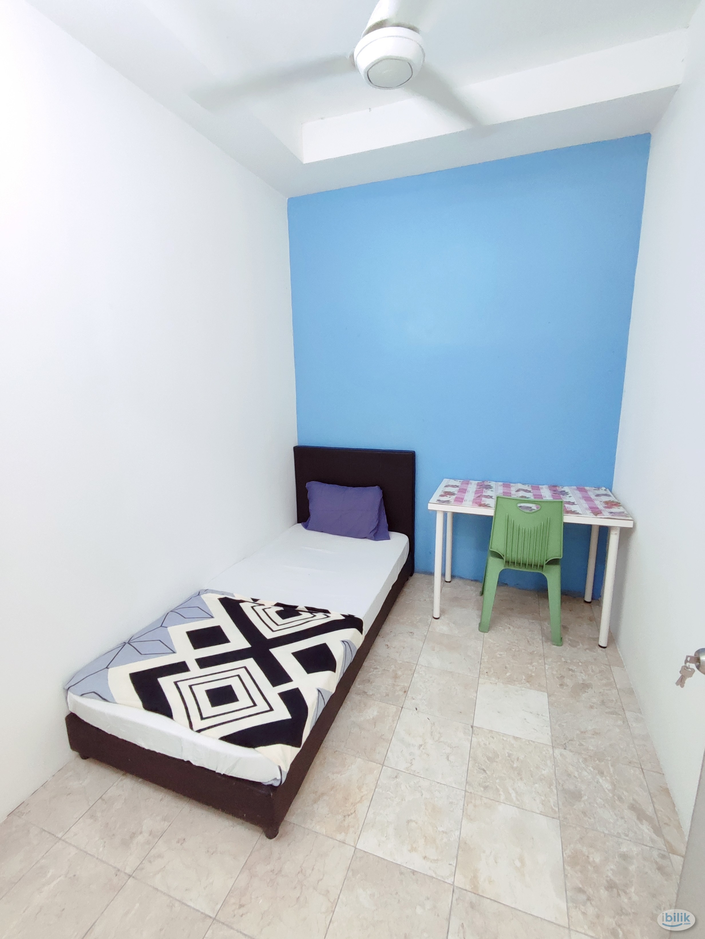 Female Single room at uptown Damansara - Image 1